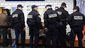 Paris: un homme gravement blessé après une interpellation dans le métro