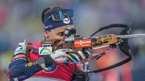 Julia Simon lors de la poursuite des Mondiaux de biathlon à Nove Mesto, le 11 février 2024.