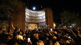  Une manifestation de soutien à la Palestine devant l'ambassade de France à Téhéran, en Iran , le 18 octobre 2023.