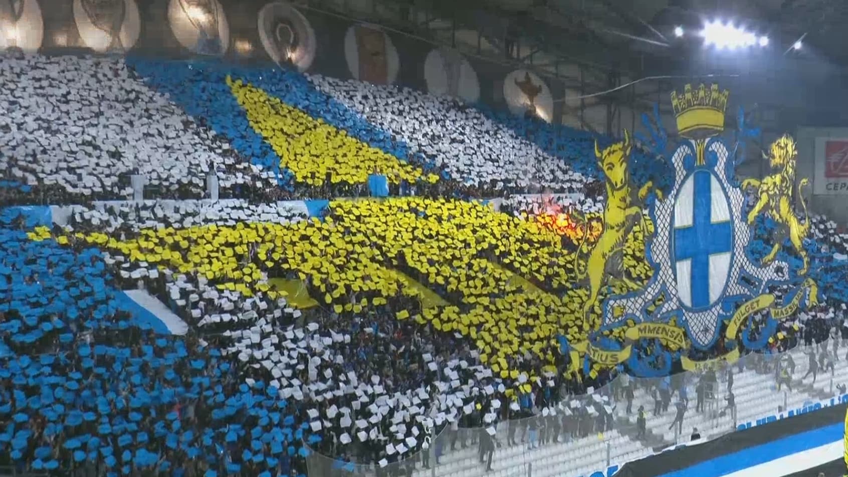 Le tifo sur le virage nord Le tifo sur le virage nord