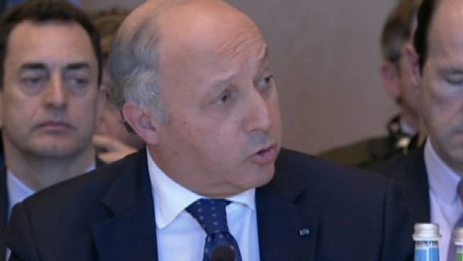 Laurent Fabius s'exprime pendant la conférence de paix, mercredi 22 janvier.