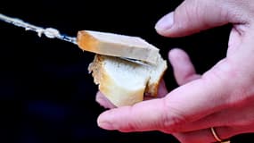 Foie gras sur un morceau de pain (illustration)