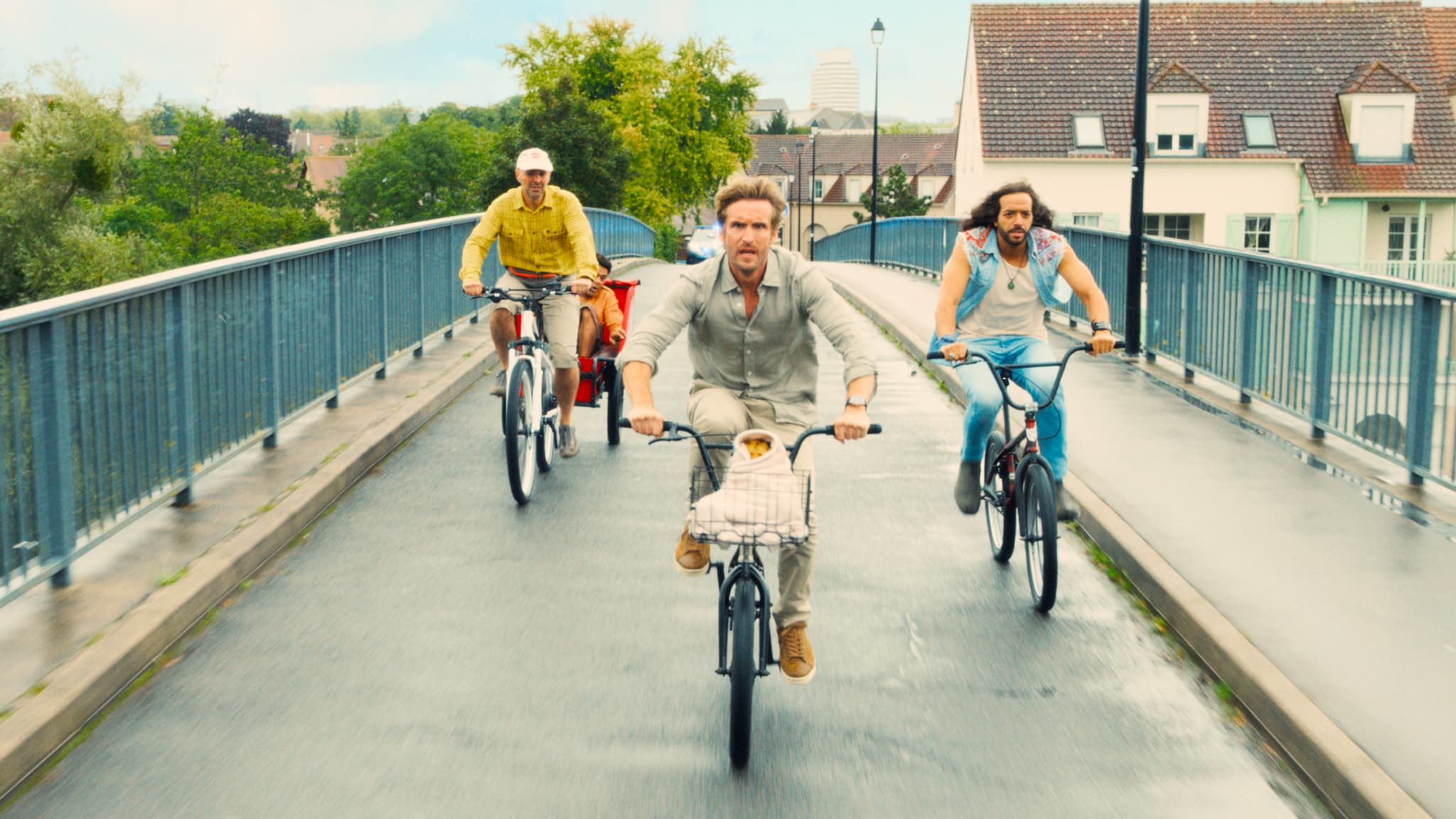 Philippe Lacheau, Julien Arruti et Tarek Boudali dans le Marsupilami, en salles ce 4 février 2026.