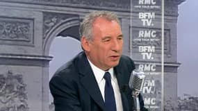 Référendum: Emmanuel Macron "ne doit pas éviter l'obstacle", estime François Bayrou