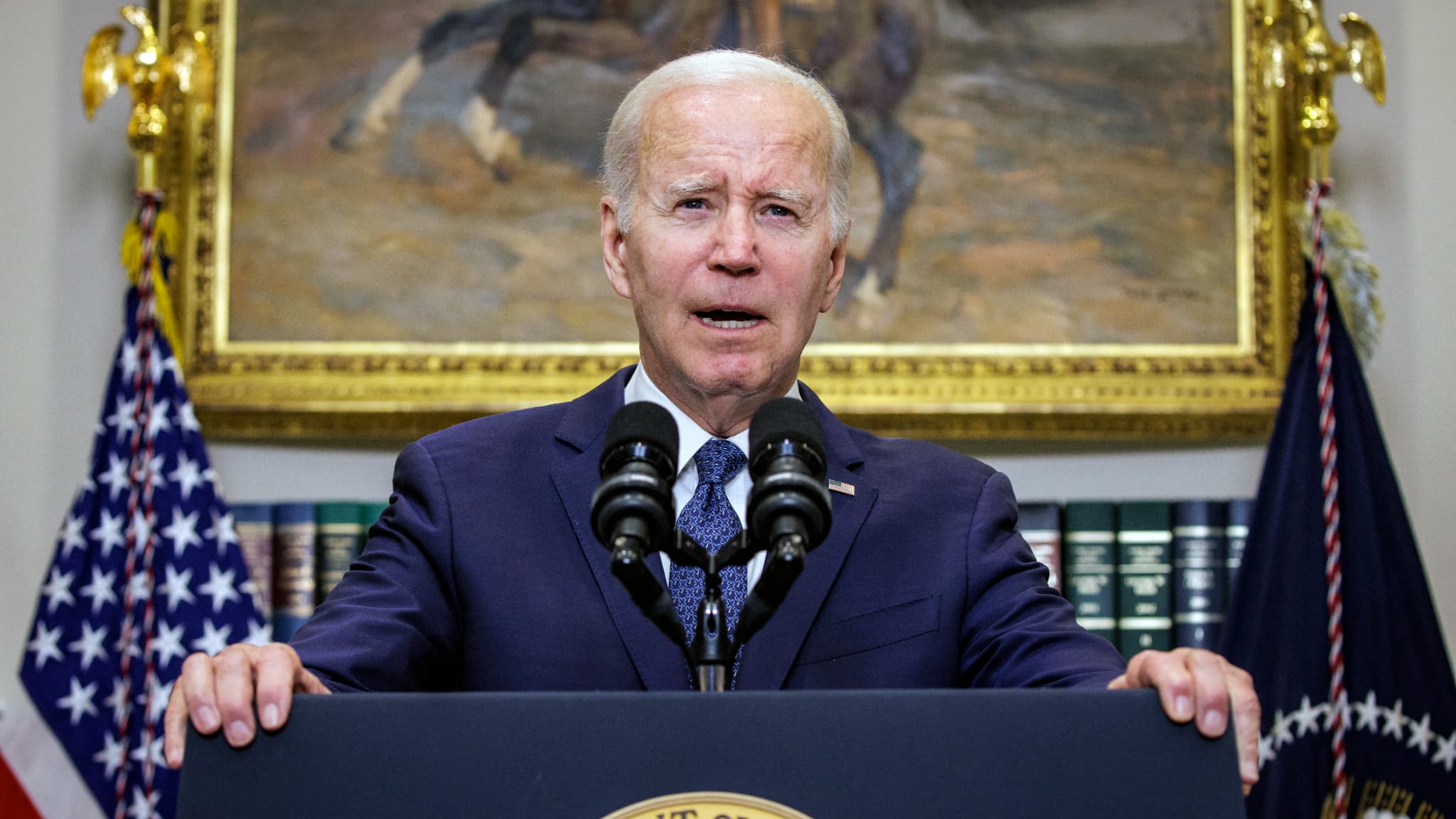 Biden defends his decision to run again in the face of criticism of his age