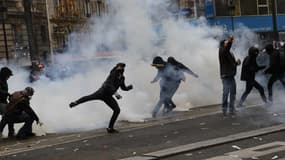 Des manifestants mobilisés à Paris contre la réforme des retraites, le 5 décembre 2019