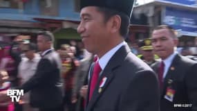 Coincé dans un bouchon, le président indonésien fait 2 km à pied