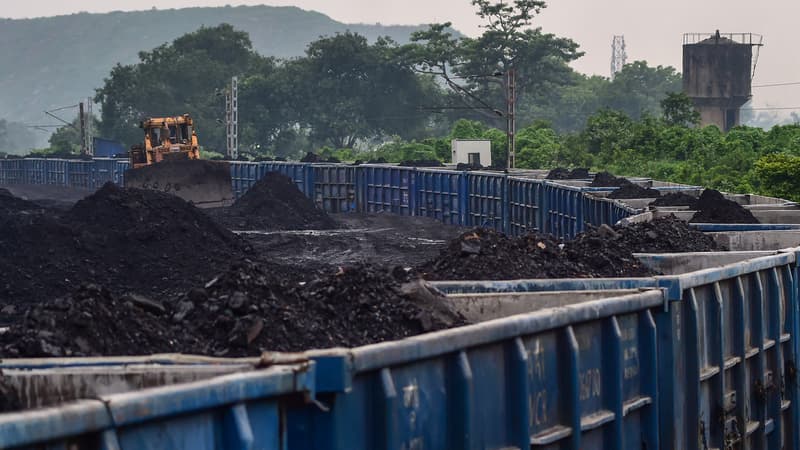 Les 50 villes les plus chaudes de la planète se trouvent toutes en Inde: face à l'explosion des prix du gaz, le pays fait tourner ses centrales à charbon à plein régime pour faire tourner les climatiseurs