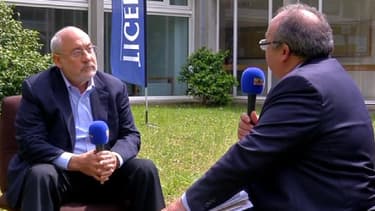 Le prix Nobel d'économie estime que des eurobonds permettraient à l'Europe d'"investir sur l'avenir".