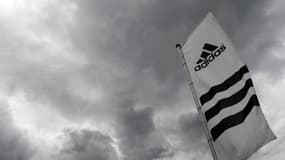 Adidas ne pourra plus interdire les places de marchés à ses revendeurs. 