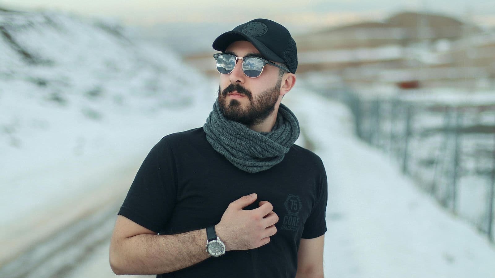 Le top des lunettes de soleil pour homme pas chères : protégez vos yeux avec style pour moins de 80 € Le top des lunettes de soleil pour homme pas chères : protégez vos yeux avec style pour moins de 80 €