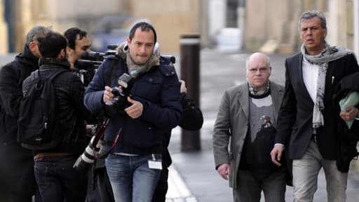Henri Leclaire (deuxième à droite), cité comme témoin au procès Heaulme, à son arrivée au palais de justice de Metz le 1er avril dernier.