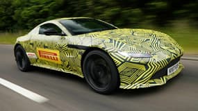 La prochaine nouveauté d'Aston Martin, c'est cette nouvelle Vantage. Elle ressemble à la DB10, le prototype créé spécialement pour le James Bond Spectre.