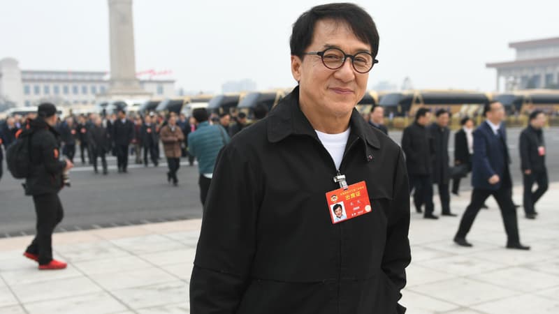 Jackie Chan en mars dernier à Beijing. Il se rend à la conférence consultative politique du peuple chinois.