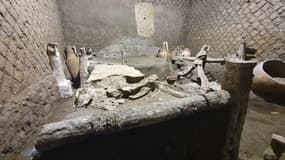 Une photo transmise à l'AFP le 6 novembre 2021 par le Parc archéologique de Pompéi montre "La chambre des esclaves", une chambre exceptionnellement bien conservée pour les esclaves qui travaillaient dans la Villa Civita Giuliana à Pompéi.