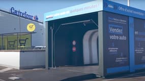 Une borne ProovStation qui va scanner votre véhicule et vous proposer des offres d'achat immédiates. 