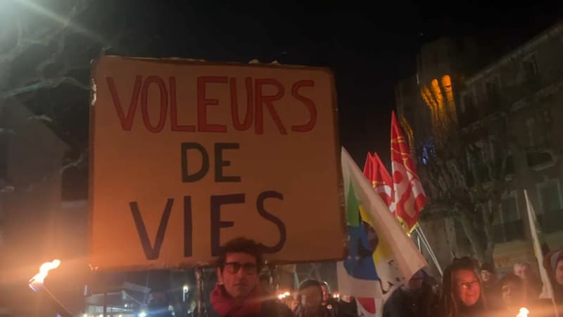 Manosque: plus de 200 manifestants à la marche aux flambeaux contre la réforme des retraites