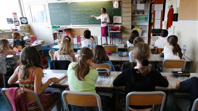 Engagé derrière un candidat qui a fait de la jeunesse sa priorité, le Parti socialiste veut redonner "une mission claire et des objectifs" à l'Education nationale, selon Vincent Peillon, chargé du dossier en vue de l'élection présidentielle. /Photo d'arch