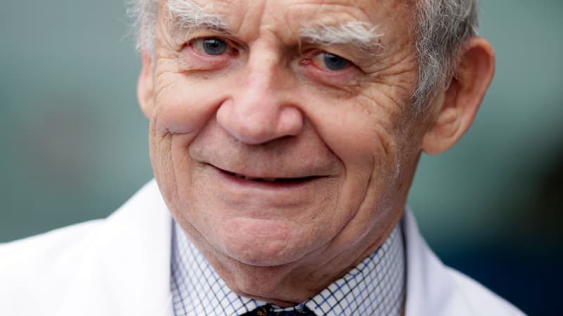 Le professeur Alain Carpentier, père du coeur artificiel, avait imputé le décès du premier transplanté cardiaque de Carmat à un court circuit.