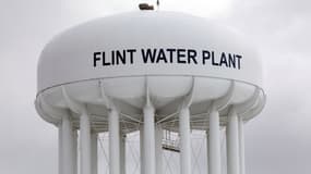 Le château d'eau de la ville de Flint aux États-Unis