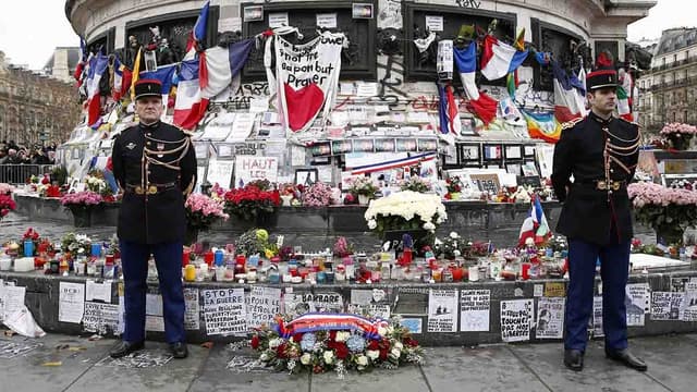 La place de la République, après les attentats du 13 novembre 2015