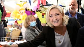 Marine Le Pen à Pertuis (Vaucluse) le 15 avril 2022. 