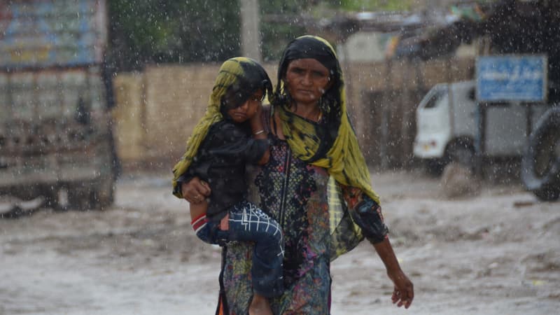 Un tiers du pays sous les eaux, plus de 1100 morts... Le Pakistan vit les pires inondations de son histoire