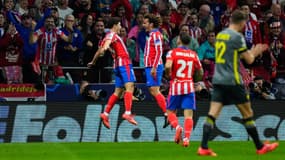 La joie immense de Julian Alvarez qui célèbre l'ouverture du score avec Antoine Griezmann, le 23 octobre 2024, face à Lille. 