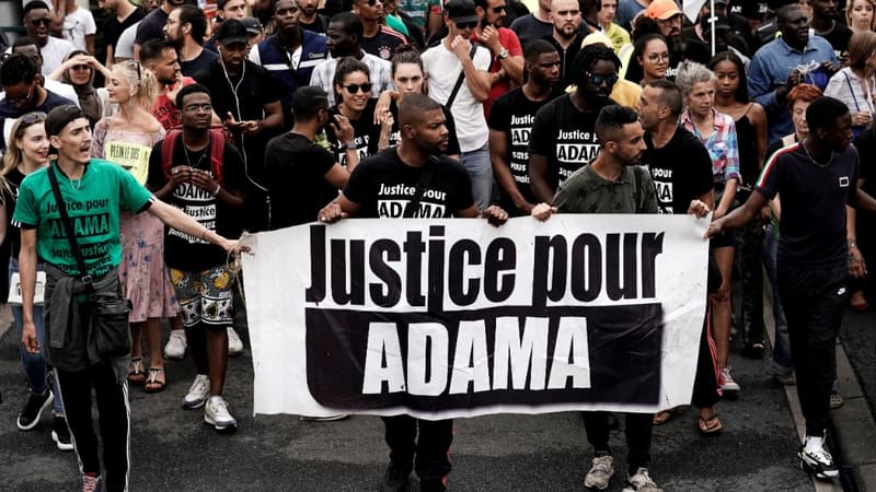 Manifestation pacifique à Beaumont-sur-Oise le 20 juillet 2019 contre les violences policières, trois ans après la mort d'Adama Traoré durant son arrestation