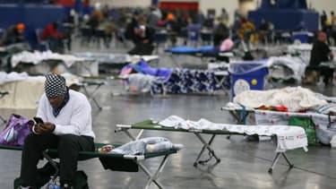 Des habitants, privés d'électricité, se sont réfugiés dans un centre de conférence, à Pearland (Texas), le 17 février 2021.