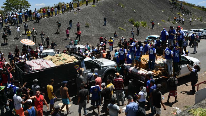 Deux camions chargés d'aide humanitaire envoyée par le Brésil au Venezuela, le 23 février 2019