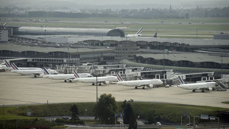 La grève des salariés d'Aéroports de Paris jeudi et vendredi entraînera des perturbations dans le trafic aérien à Roissy, où une réduction de 20% des vols programmés.