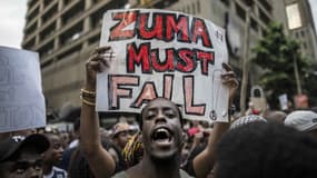 Protestation des étudiants devant le siège du Parlement - Johannesburg - 22 octobre 2015