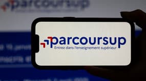 La plateforme d'orientation dans l'enseignement supérieur Parcoursup sur un smartphone le 15 janvier 2025 (photo d'illustration)