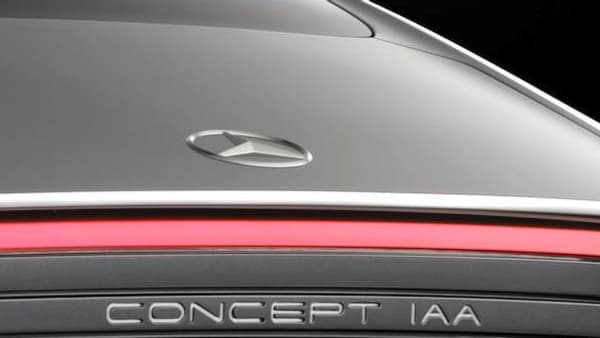 Pour Mercedes, IAA signifie "Intelligent Aerodynamic Automobile".