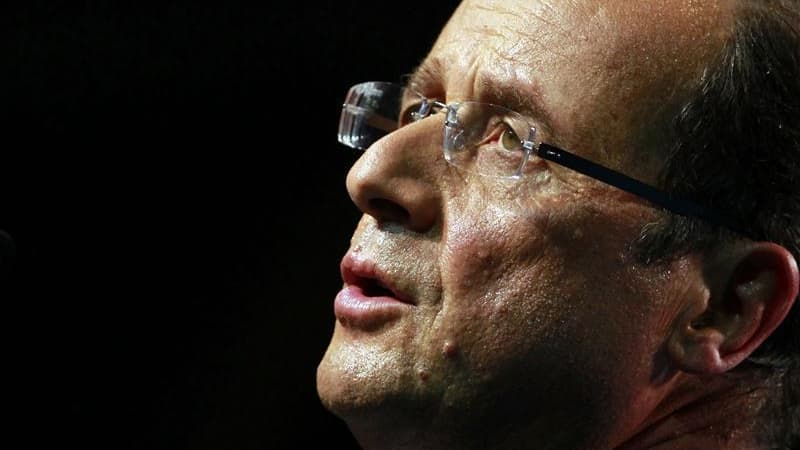 Le candidat socialiste à l'élection présidentielle en France, François Hollande, a fait l'objet de menaces de mort par téléphone mercredi avant un meeting près de Bordeaux, selon une source proche de l'enquête. /Photo prise le 4 janvier 2012/REUTERS/Régis
