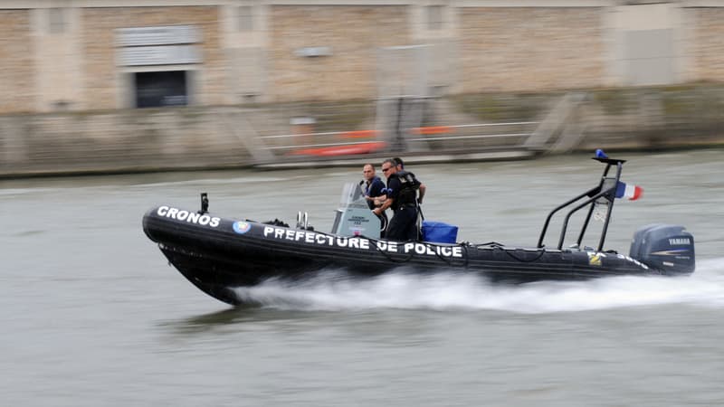 La brigade fluviale de Paris sur la Seine, en juillet 2009. (Photo d'illustration)