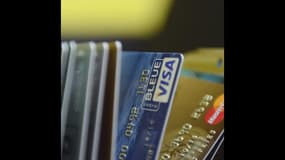 Carte bleue: ces questions à se poser avant de partir en voyage