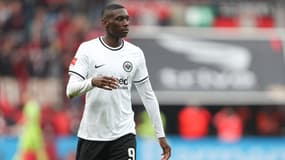 Randal Kolo Muani avec Francfort, le 8 avril 2023