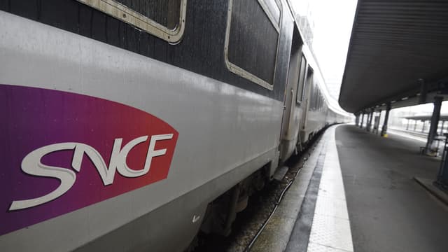 Un train en gare d'Austerlitz.