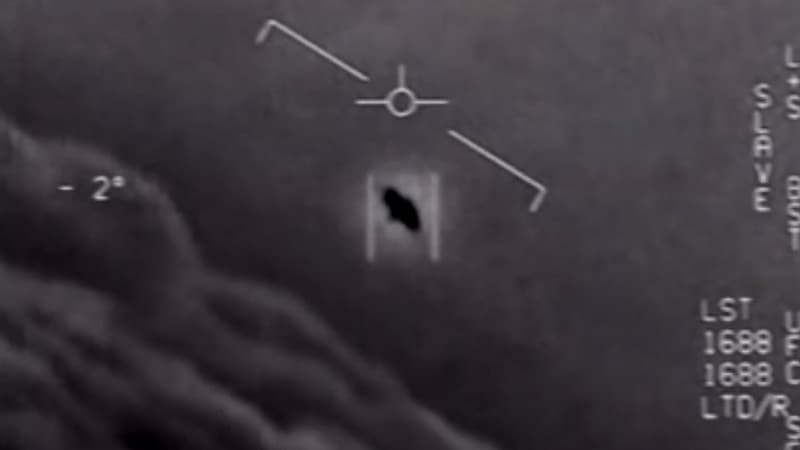 Photo d'un Objet volant non identifié (OVNI) dévoilée en avril 2020 par le ministère de la Défense américain.