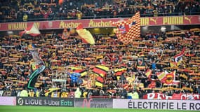 Des supporters lensois, à Lens le 26 novembre 2021