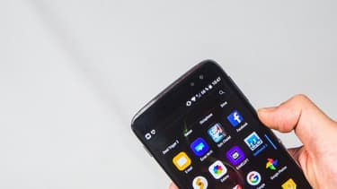 L'Idol 4S d'Alcatel.