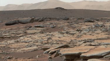 Cliché composé de plusieurs vues prises par le robot Curiosity de la NASA sur Mars, en 2013.
