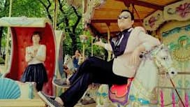 Le chanteur Psy dans son clip au milliard de vues sur YouTube