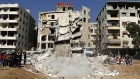 Cet immeuble de Damas a été détruit par des tirs d'artillerie qui ont causé la mort de Samir Kantar, une personnalité du Hezbollah libanais, le 19 décembre 2015.