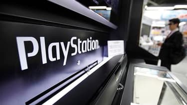 Victime d'une attaque, peut-être le plus important vol de données jamais organisé sur internet, il y a plus d'une semaine, le PlayStation Network (PSN) de Sony reste inaccessible. Le manque de transparence du groupe suscite colère et interrogation. /Photo