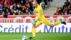 Paul Bernardoni - Nîmes 