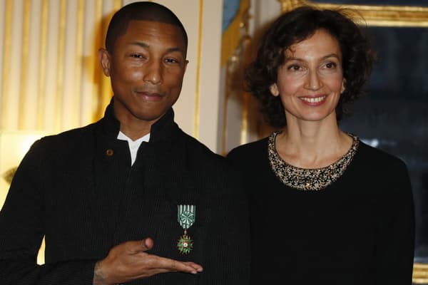 Pharrell Williams et la ministre de la Culture, Audrey Azoulay, 