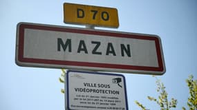 Un panneau de signalisation à l'entrée de la ville de Mazan, dans le sud de la France, le 2 septembre 2024
